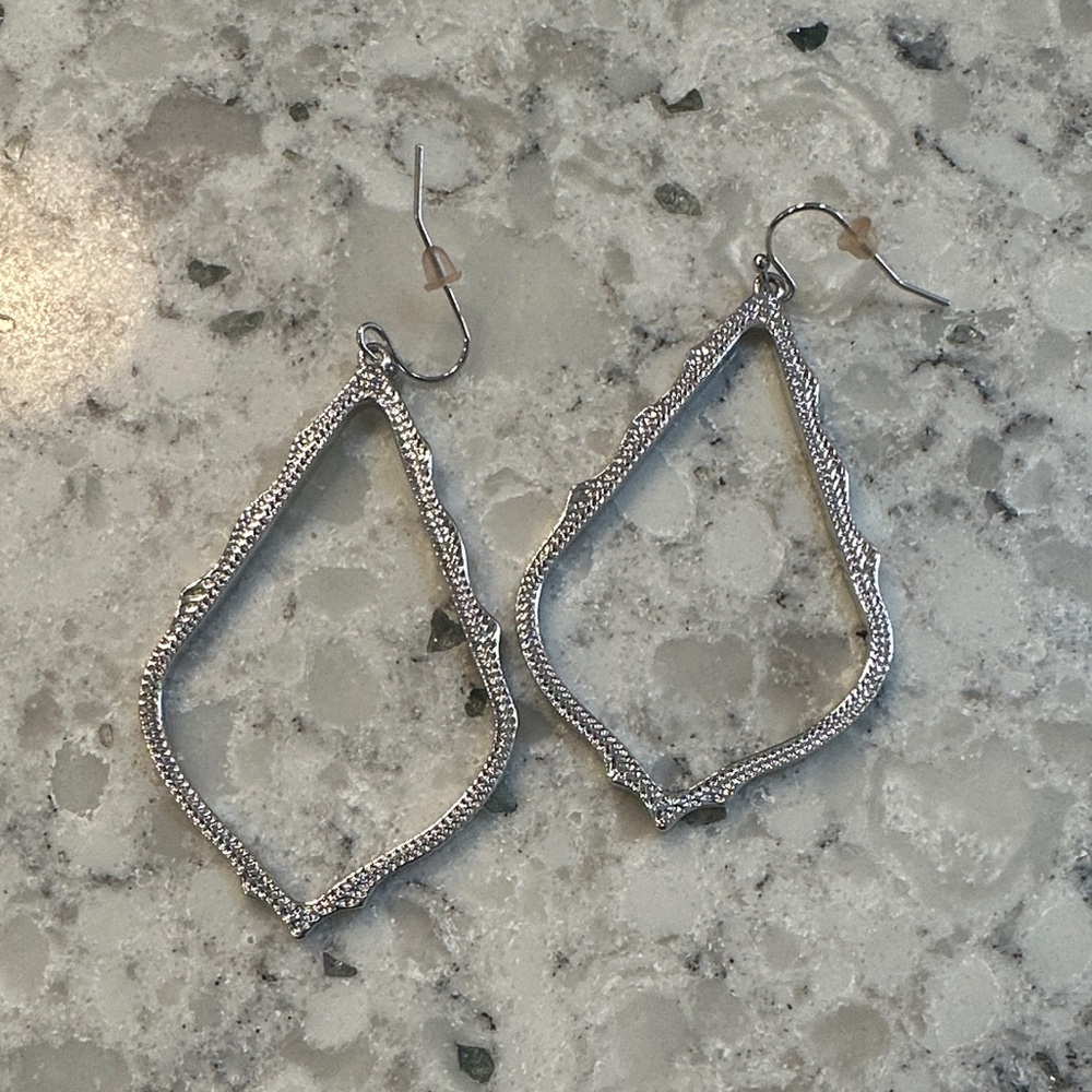 Kendra Scott Textured Drop Earrings